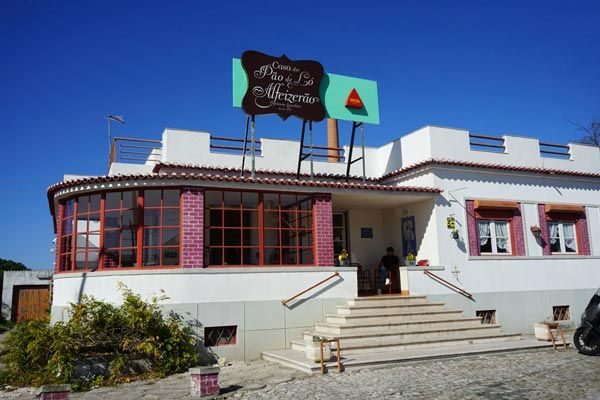 Casa do Pao de Lo de Alfeizerao